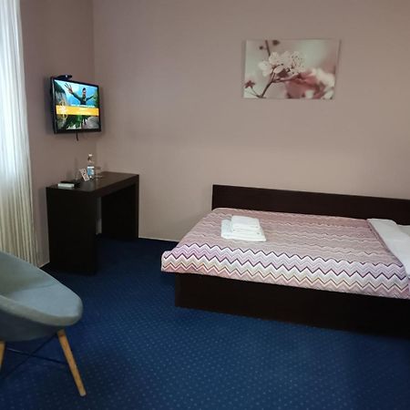 Gosudar Hotel Кропивницкий Екстериор снимка