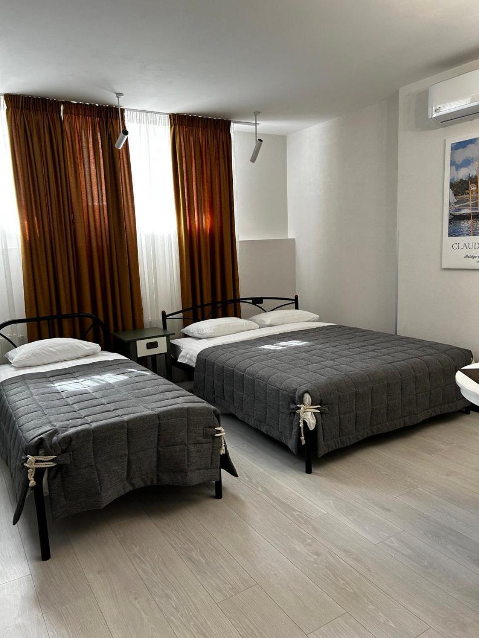 Gosudar Hotel Кропивницкий Екстериор снимка