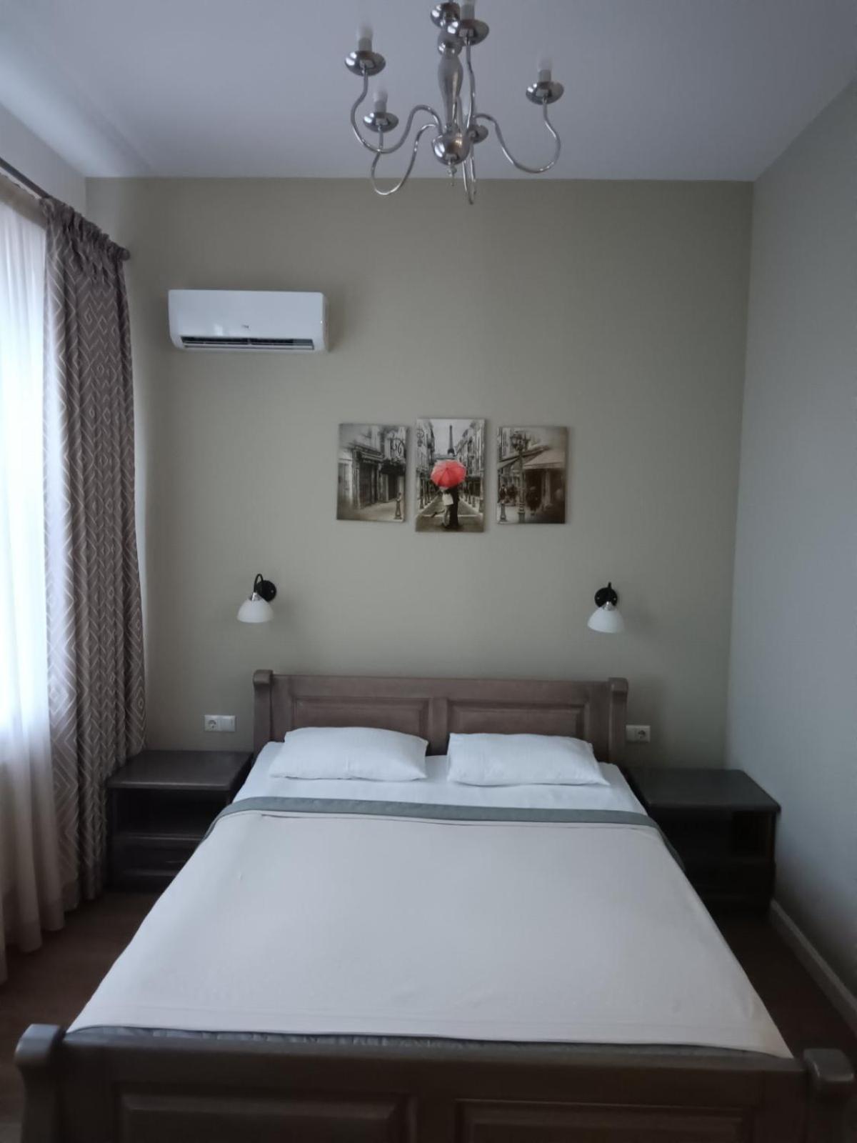 Gosudar Hotel Кропивницкий Екстериор снимка