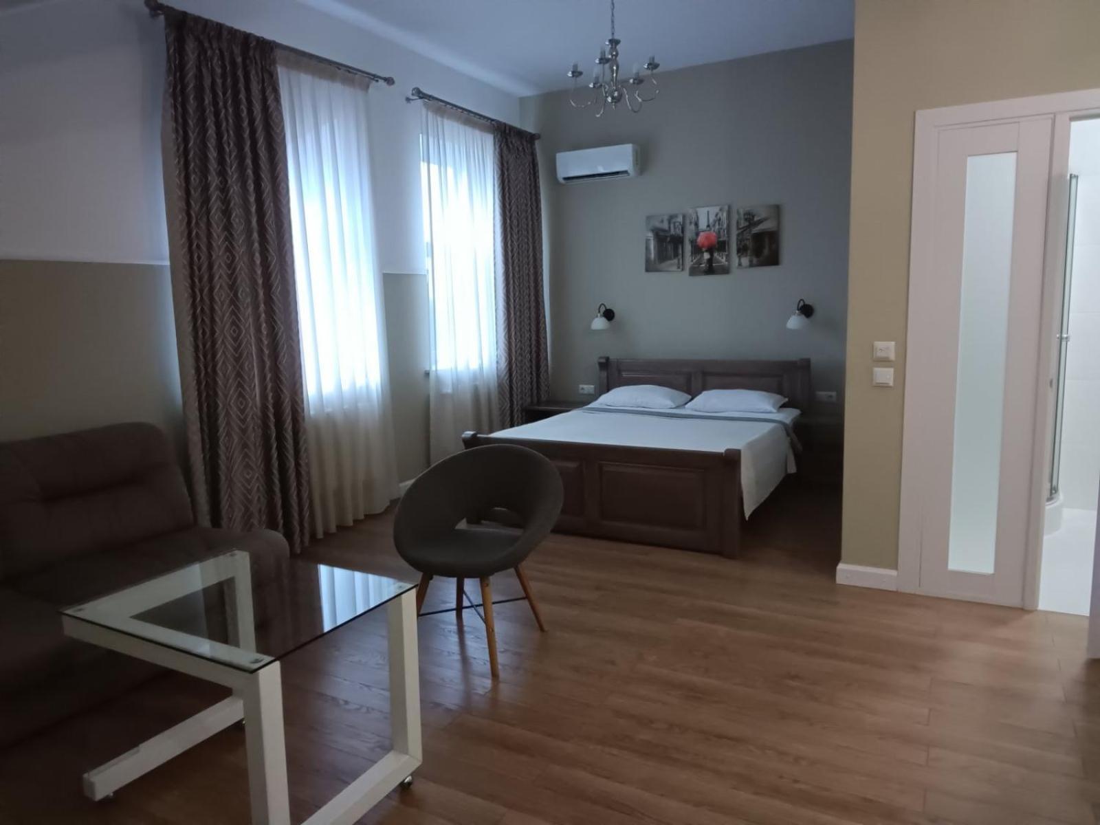 Gosudar Hotel Кропивницкий Екстериор снимка