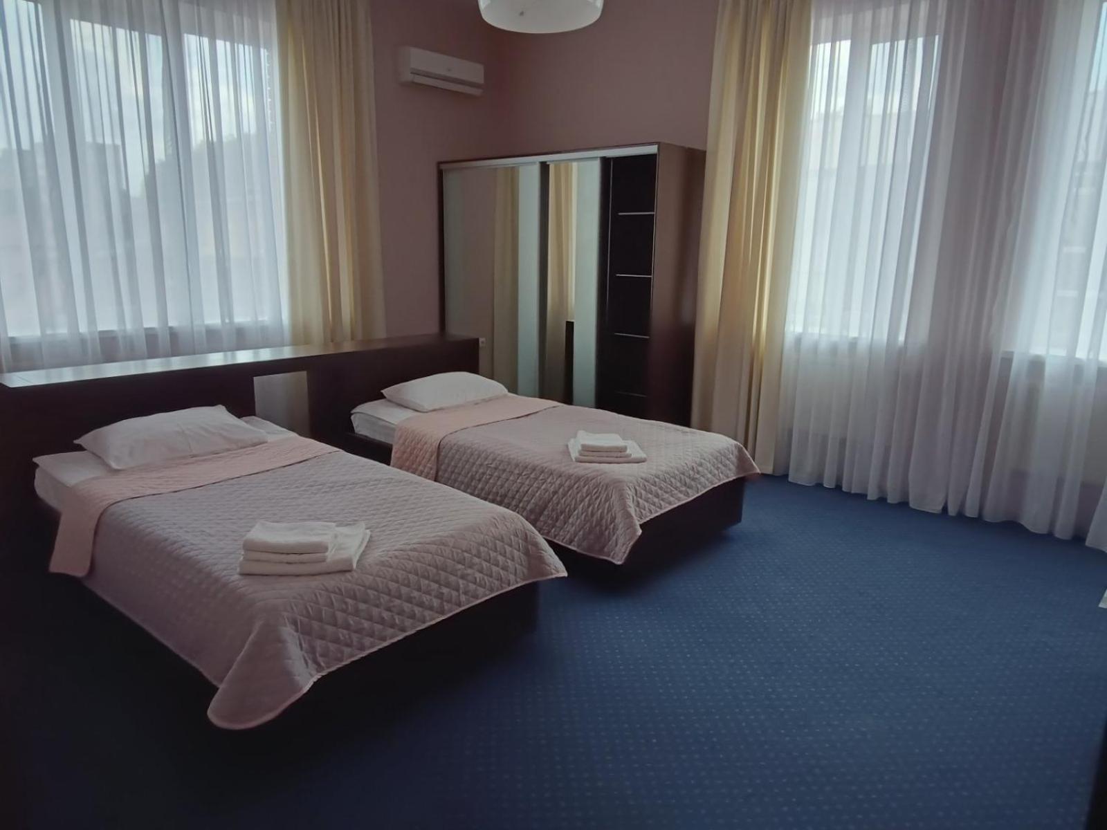 Gosudar Hotel Кропивницкий Екстериор снимка