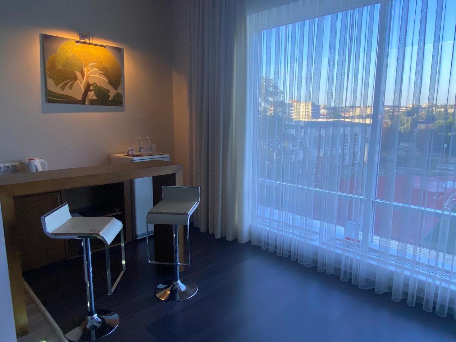 Gosudar Hotel Кропивницкий Екстериор снимка