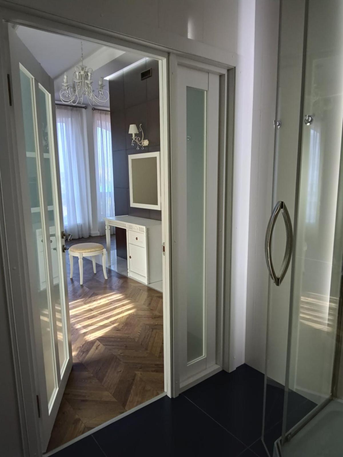 Gosudar Hotel Кропивницкий Екстериор снимка